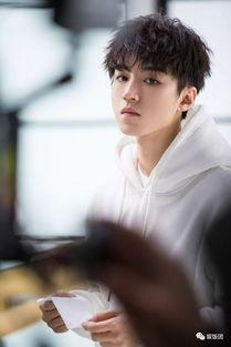 蔡徐坤最新资源爆料,跨界挑战,音乐影视双开花