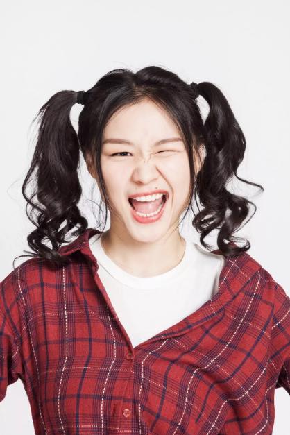 金靖体重最新爆料,瘦身成功,身材曲线惊艳亮相!